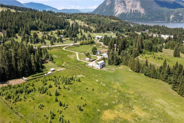 5510 50 Street, NE, Salmon Arm