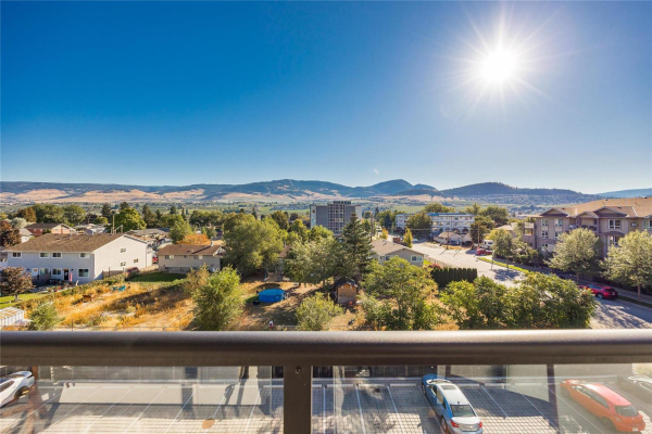 #PH17 345 Dougall Road, N, Kelowna