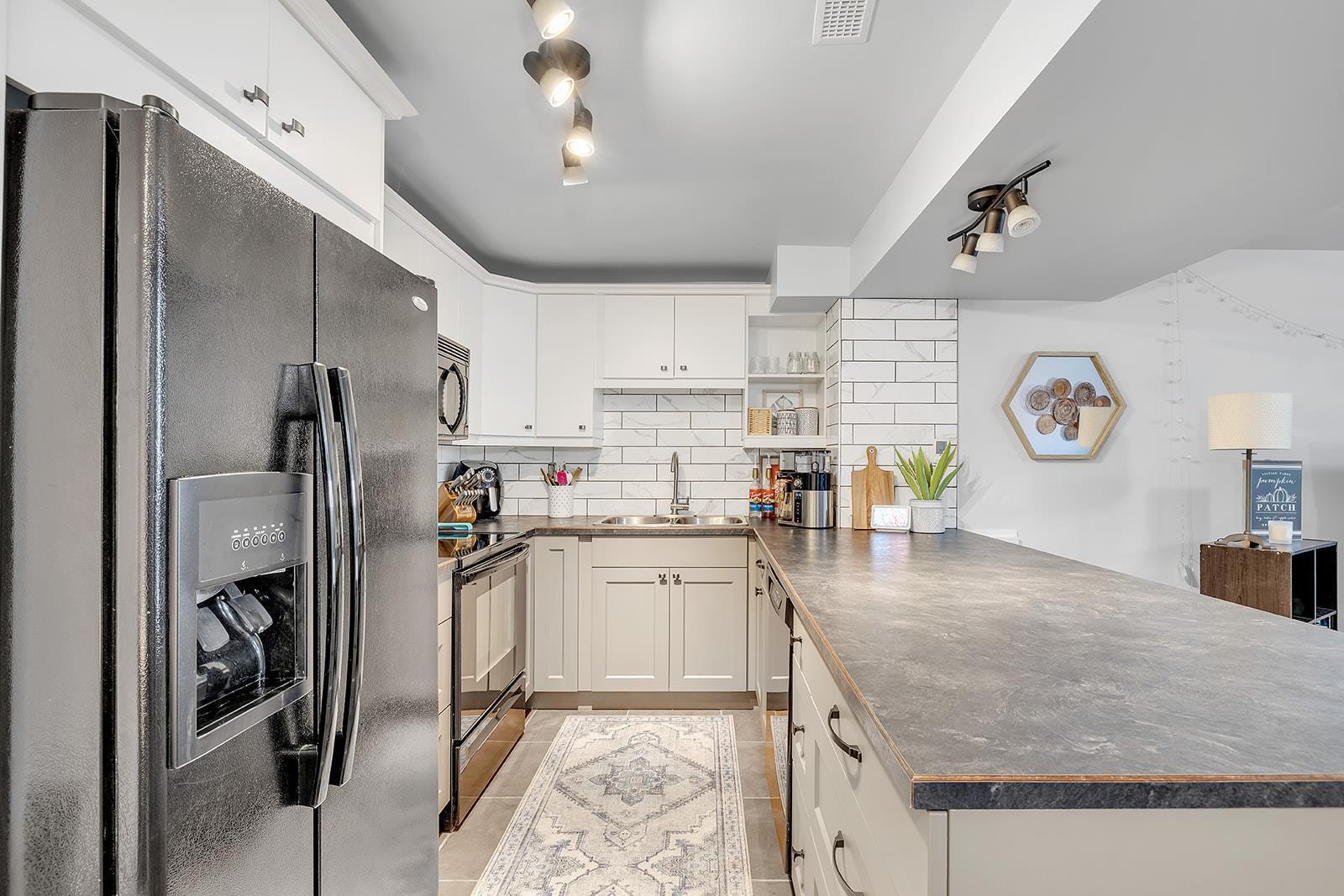 Listing 10267996 - Large Photo # 7