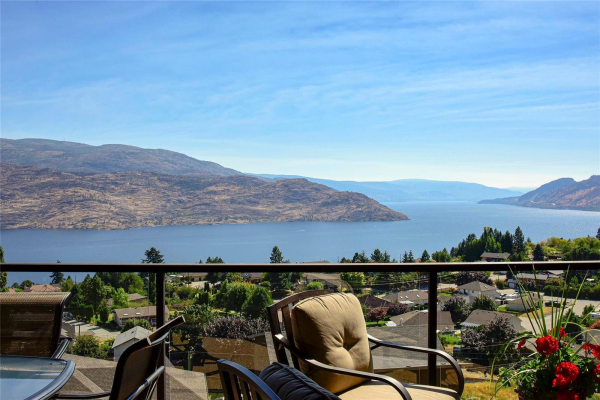 6127 Seymoure Lane,, Peachland