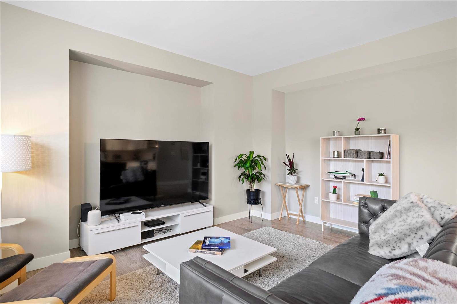 Listing 10268273 - Large Photo # 11