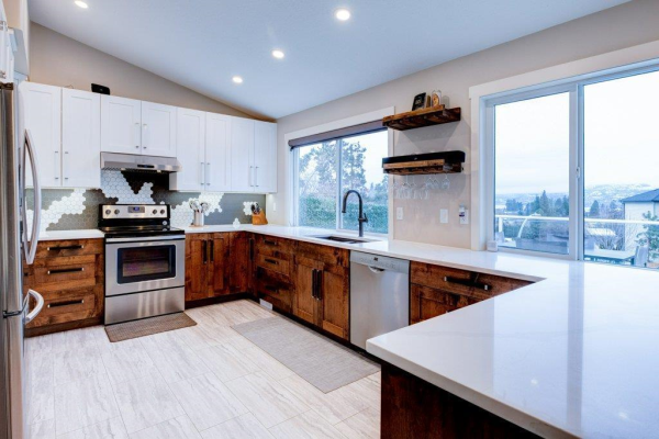 703 Westpoint Court,, Kelowna