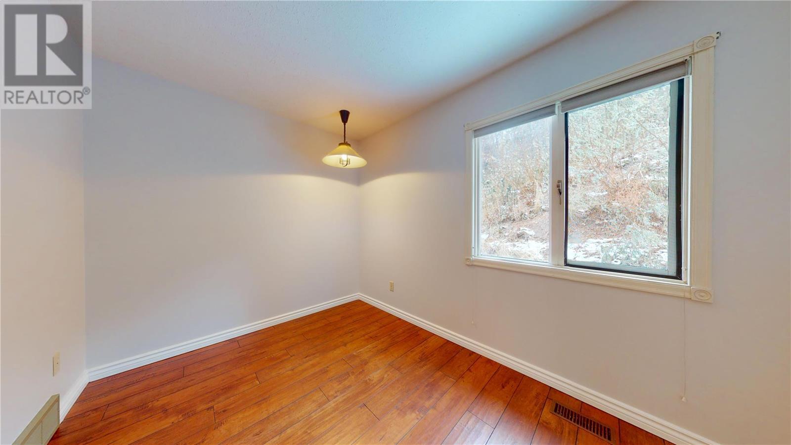 Listing 10268408 - Large Photo # 16