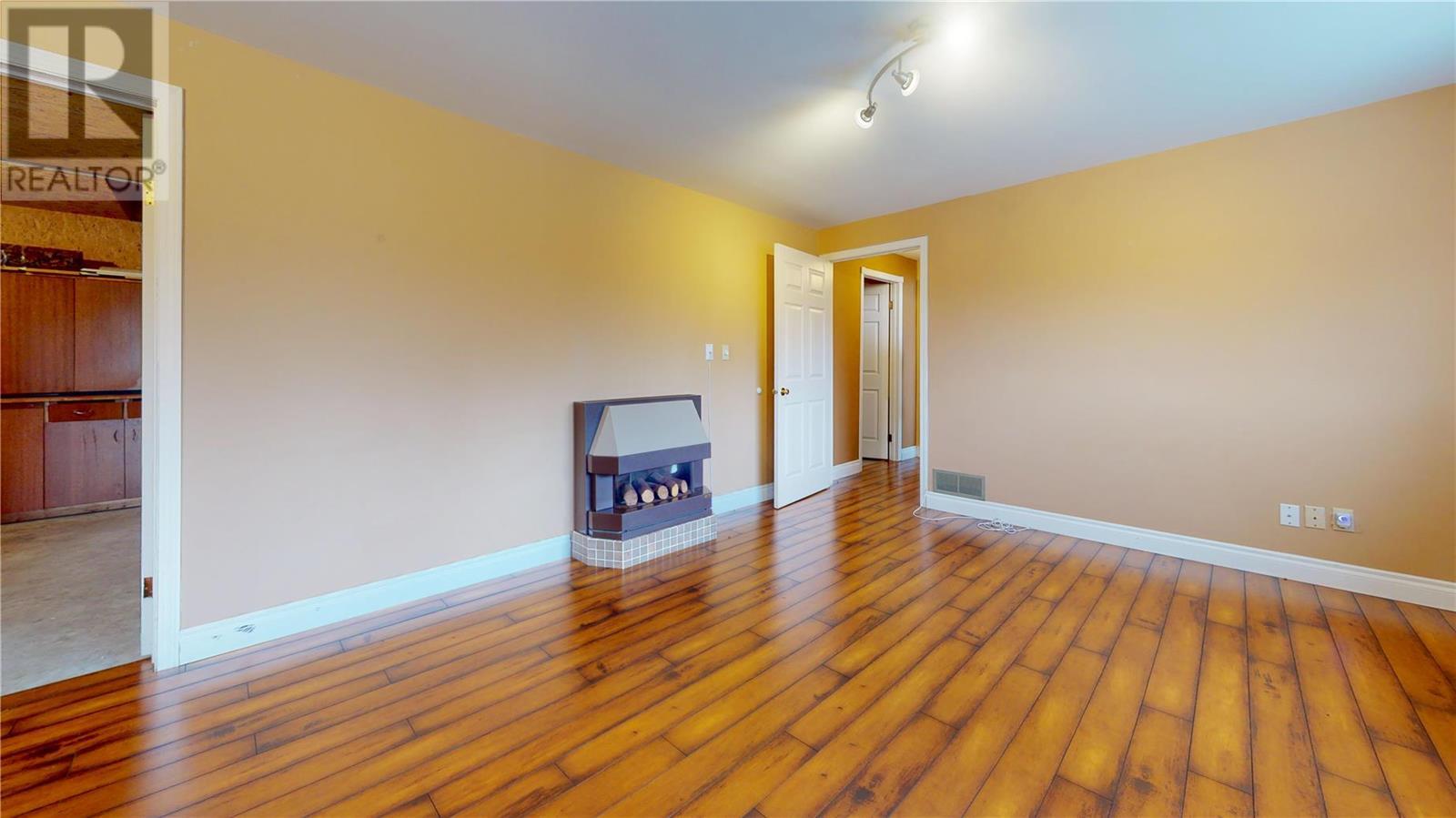 Listing 10268408 - Large Photo # 18