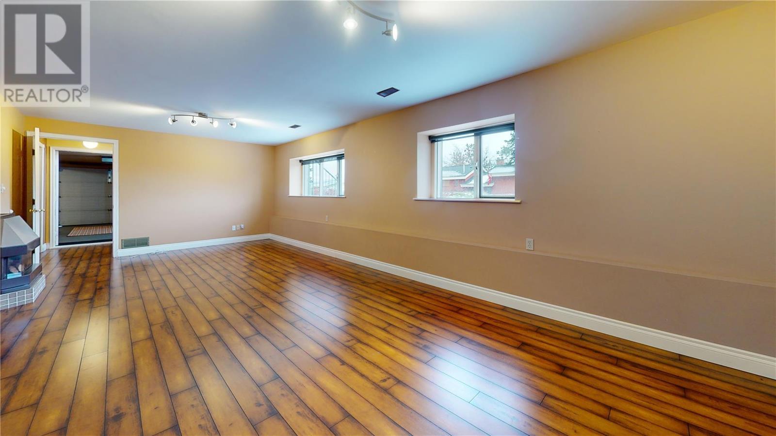 Listing 10268408 - Large Photo # 11