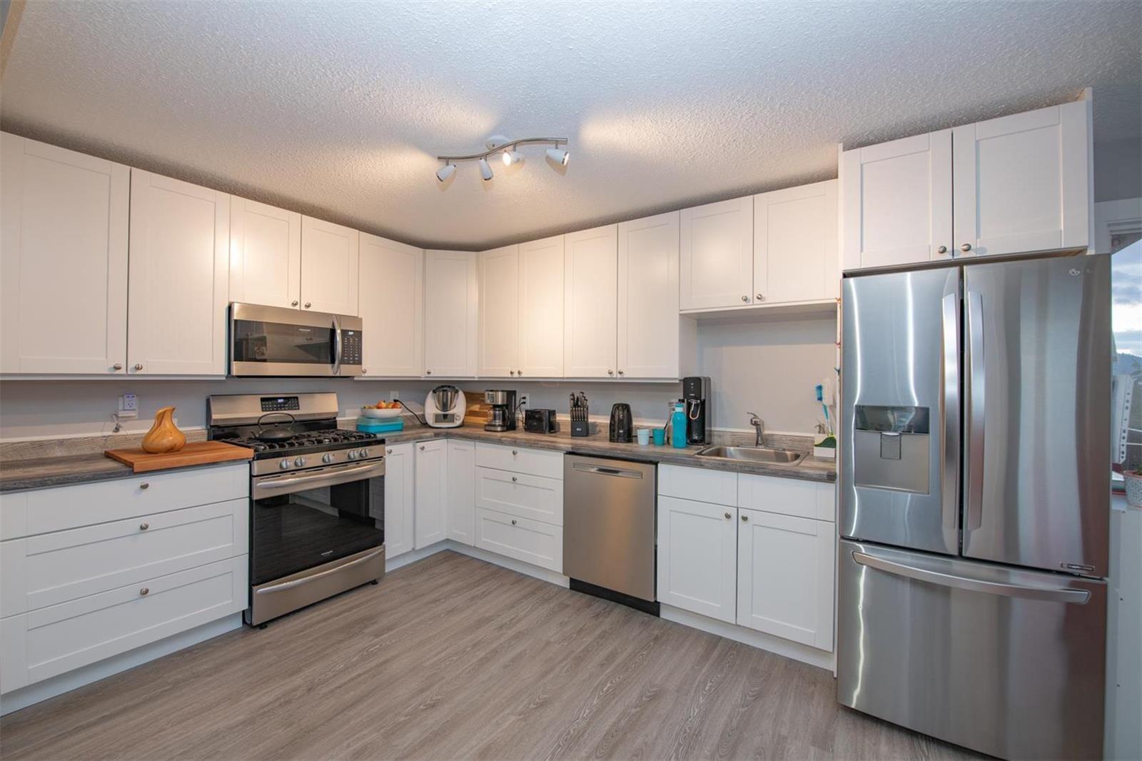 Listing 10268601 - Large Photo # 24