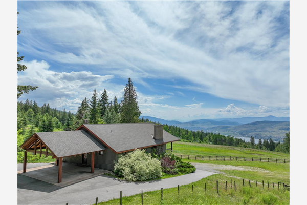 8199 McLennan Road,, Vernon
