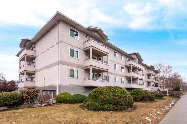 #109 993 KLO Road,, Kelowna