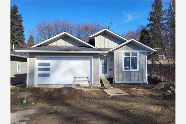 #19 231 20 Street, NE, Salmon Arm