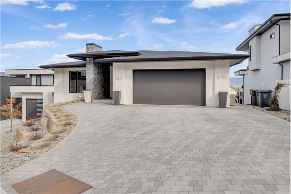 743 Highpointe Drive,, Kelowna