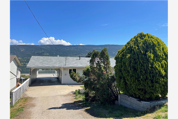 15075 Sheldon Road,, Lake Country