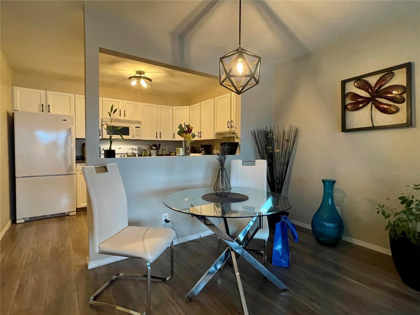 Listing 10269367 - Large Photo # 4