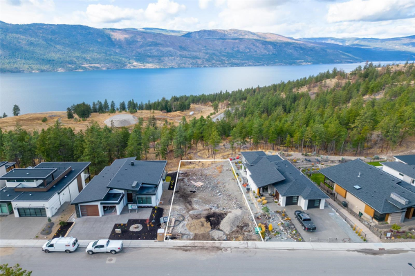 10078 Beacon Hill Drive,, Lake Country