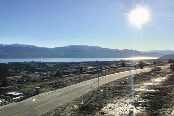 2122 Ensign Quay,, West Kelowna