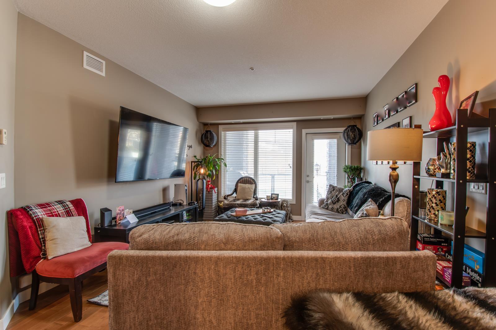 Listing 10269481 - Large Photo # 10