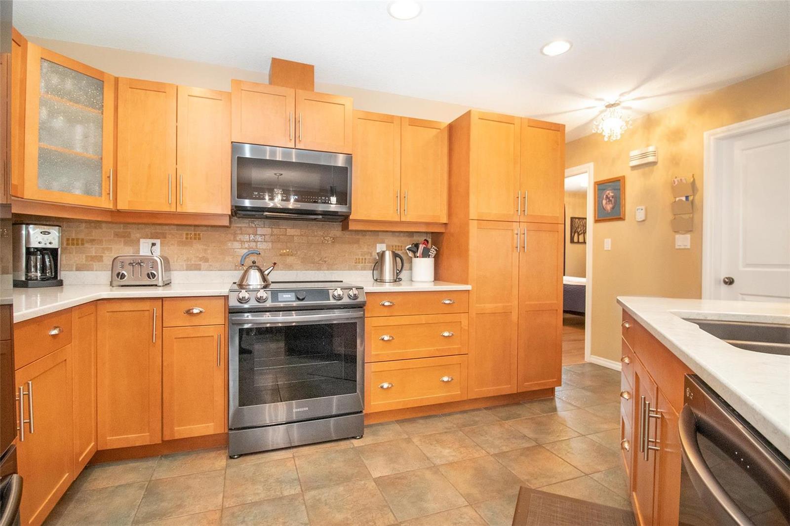 Listing 10269631 - Large Photo # 10
