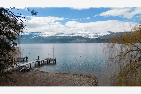 17150 Coral Beach Road,, Lake Country