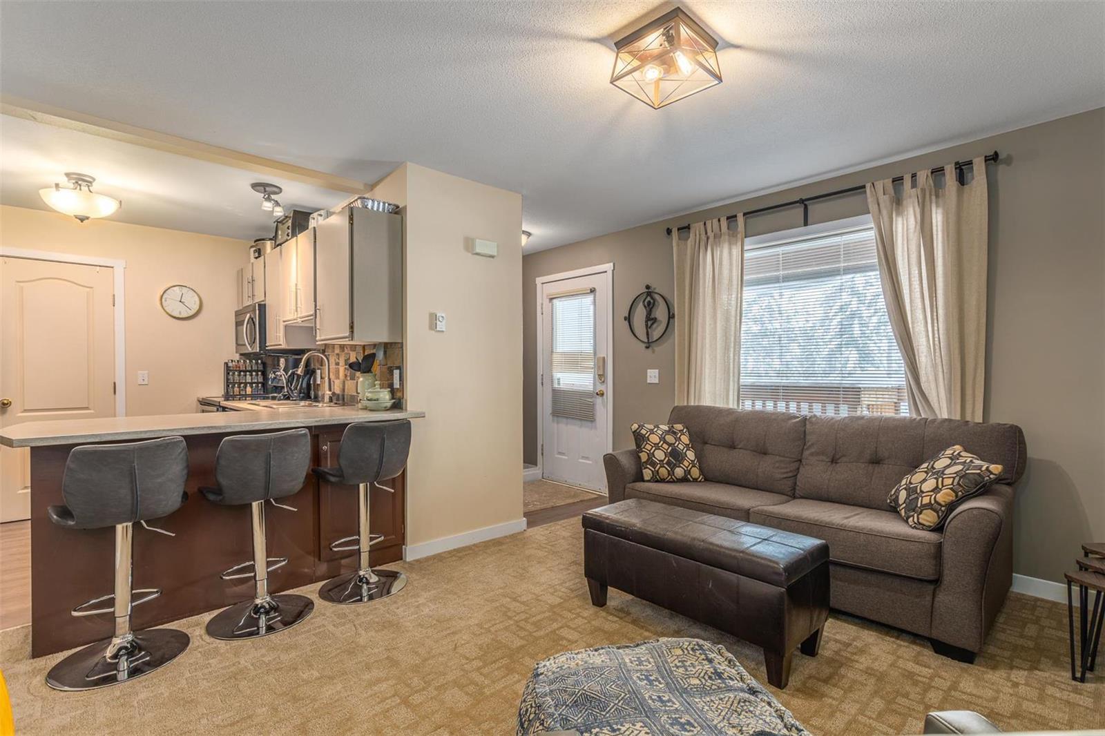 Listing 10269781 - Large Photo # 10