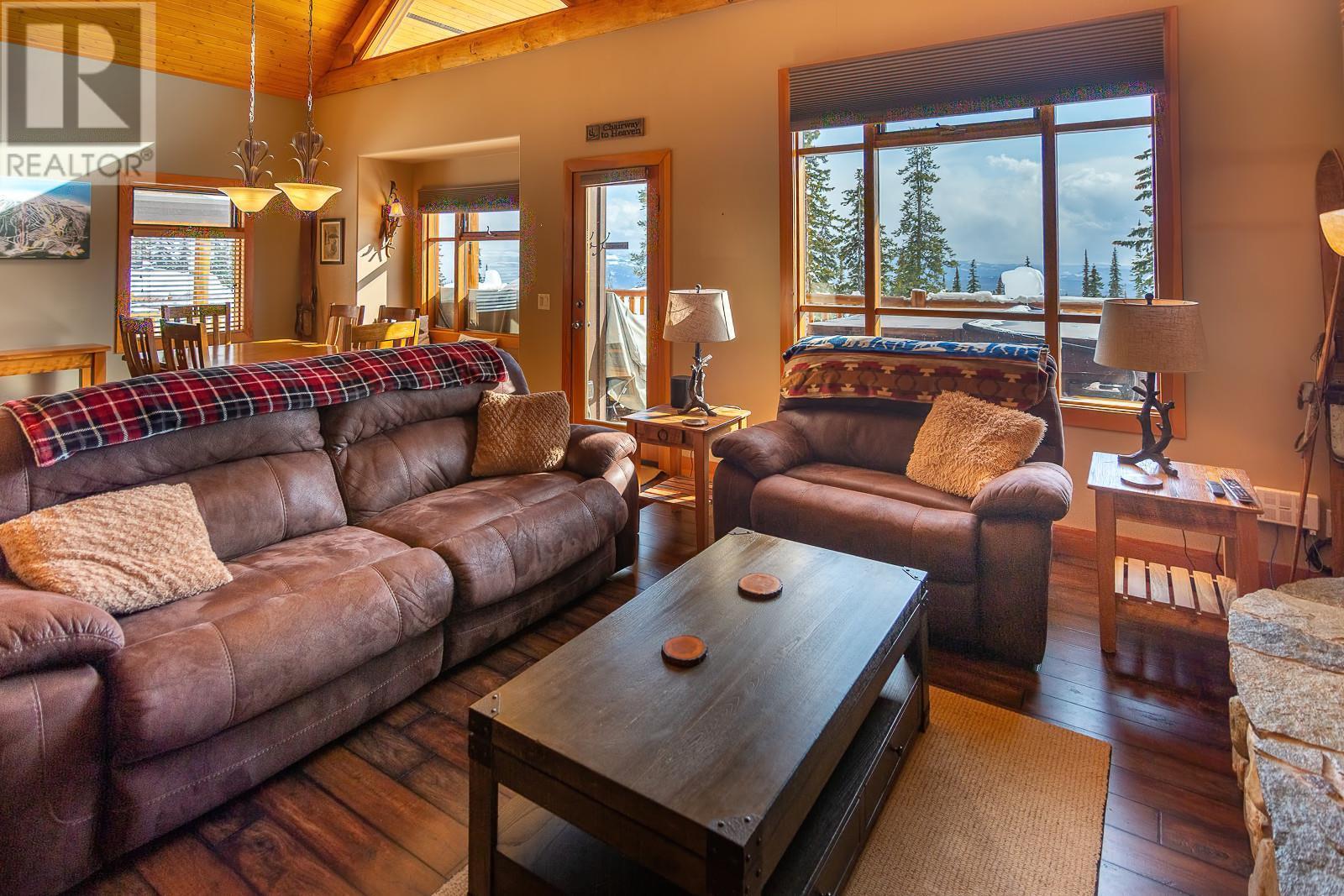 Listing 10269822 - Large Photo # 10