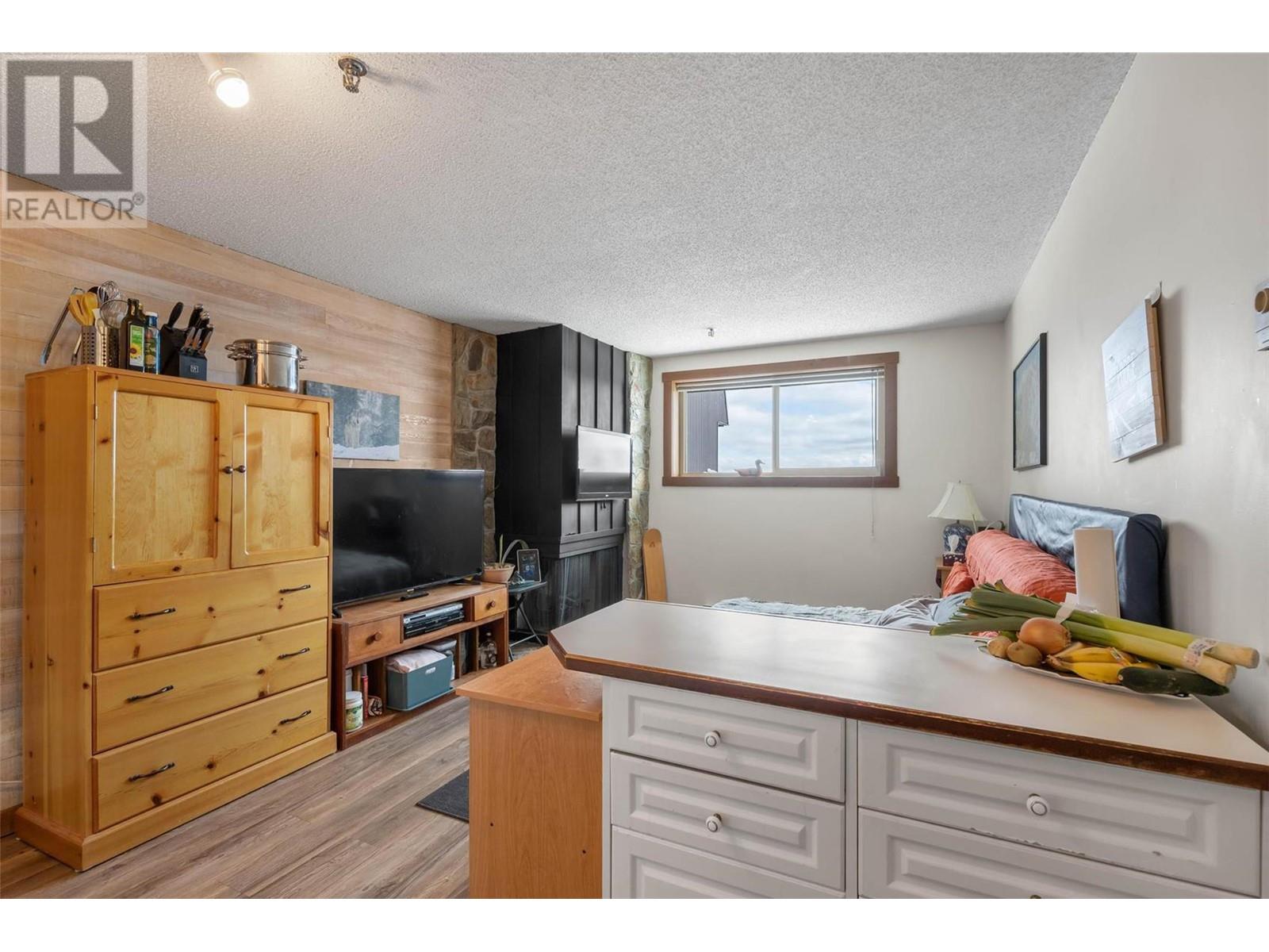 Listing 10269955 - Large Photo # 3