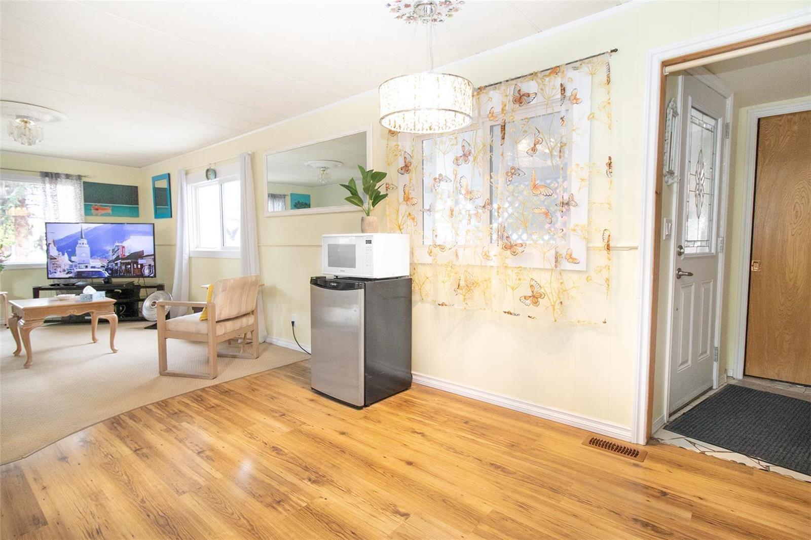 Listing 10270118 - Large Photo # 10