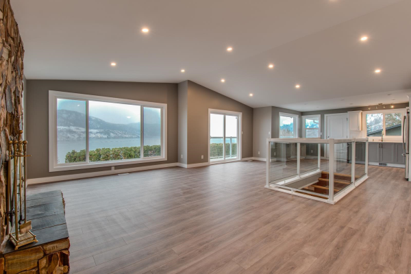7697 Tronson Road,, Vernon