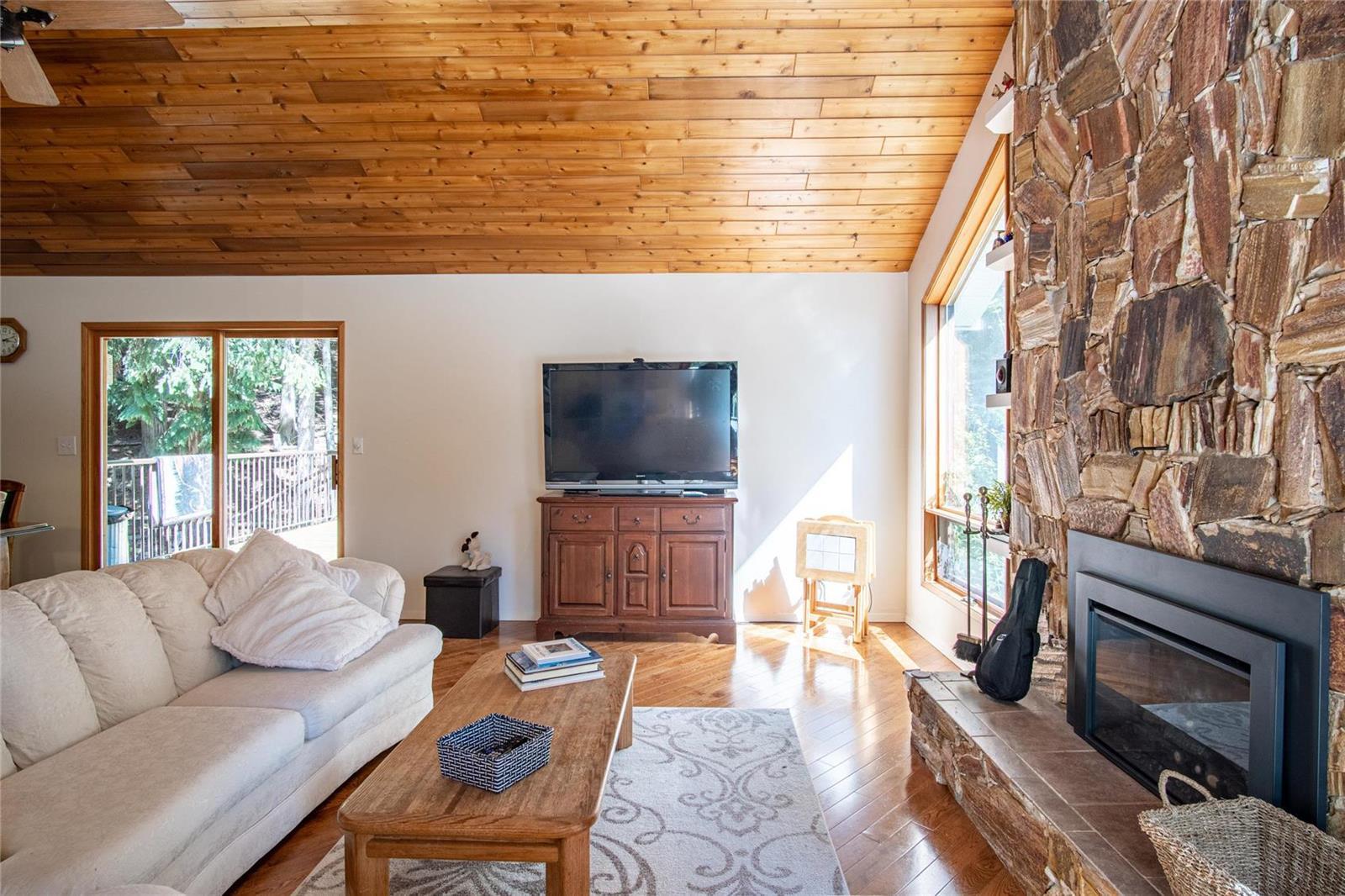 Listing 10270307 - Large Photo # 10