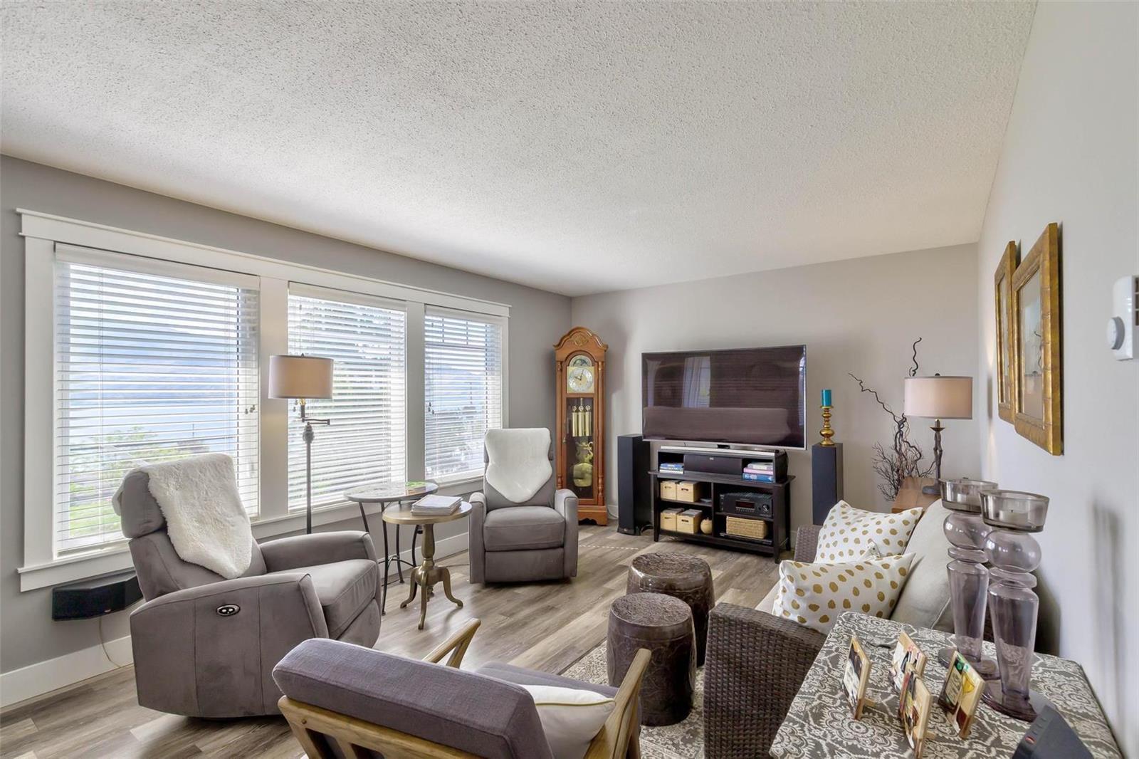 Listing 10270324 - Large Photo # 7