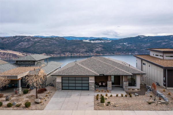 8852 Hampshire Crescent,, Vernon