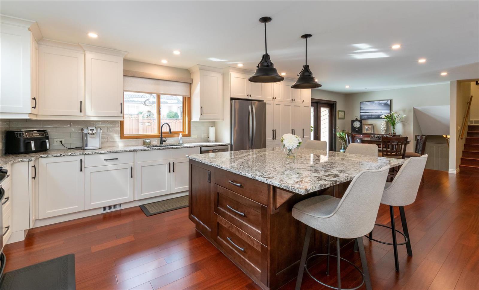 Listing 10270386 - Large Photo # 5