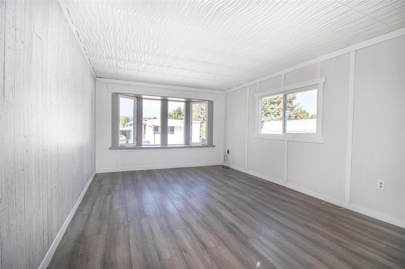 Listing 10270393 - Large Photo # 3