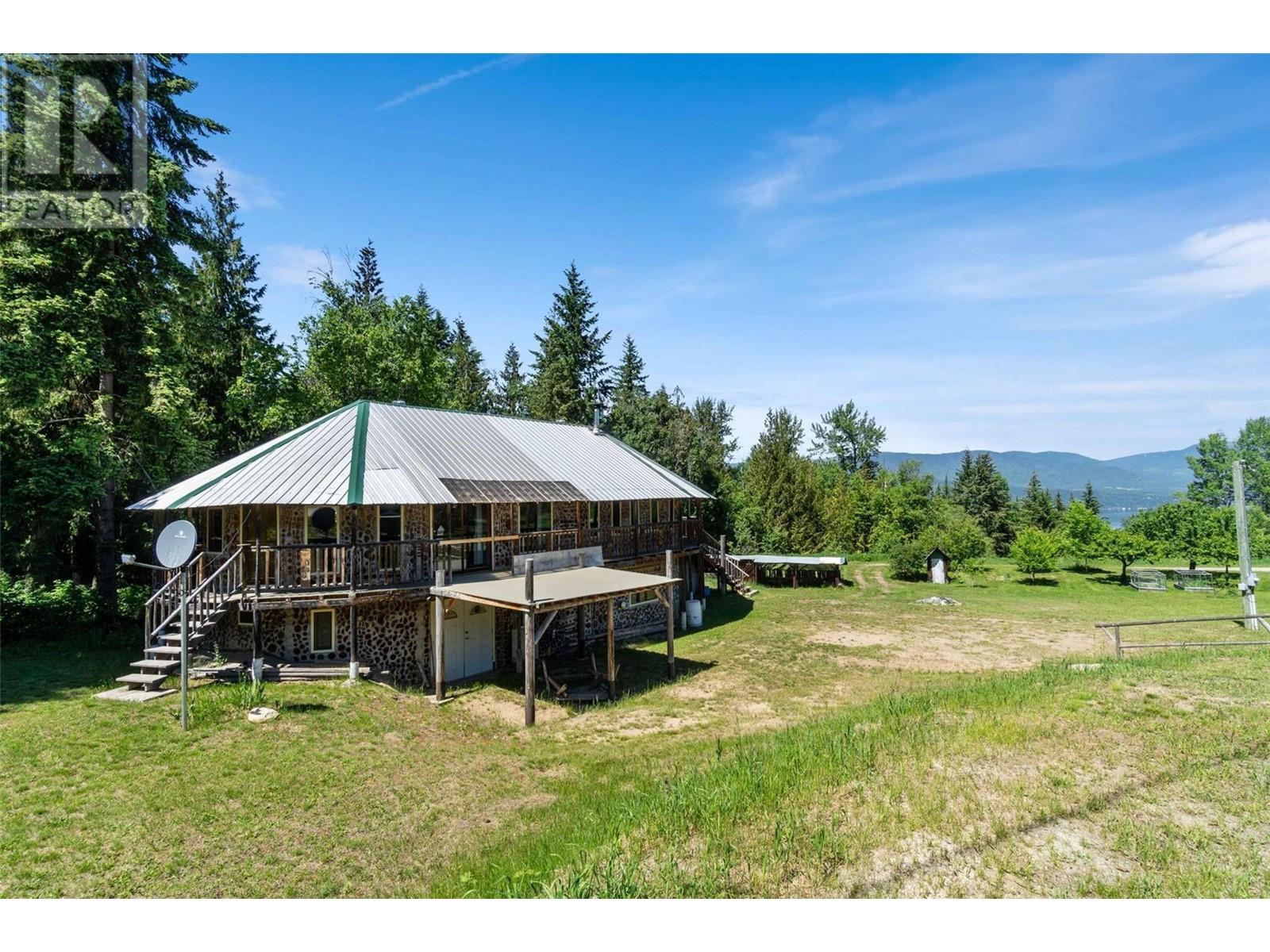 2747 Hilltop Road
