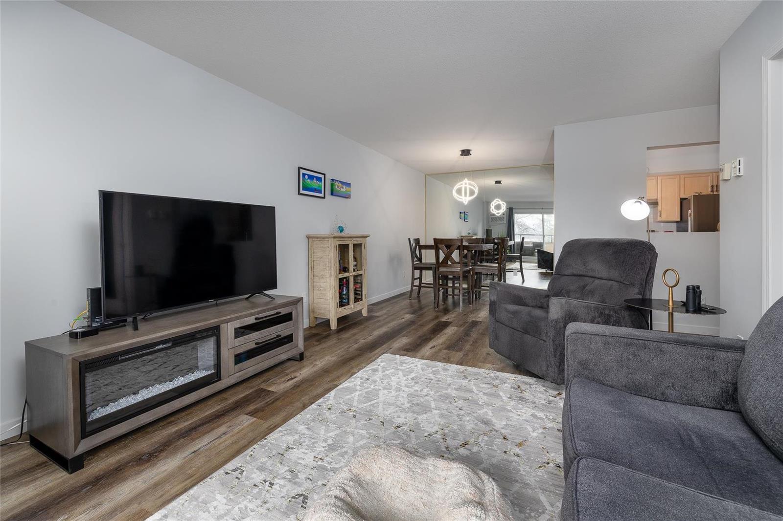 Listing 10270471 - Large Photo # 10