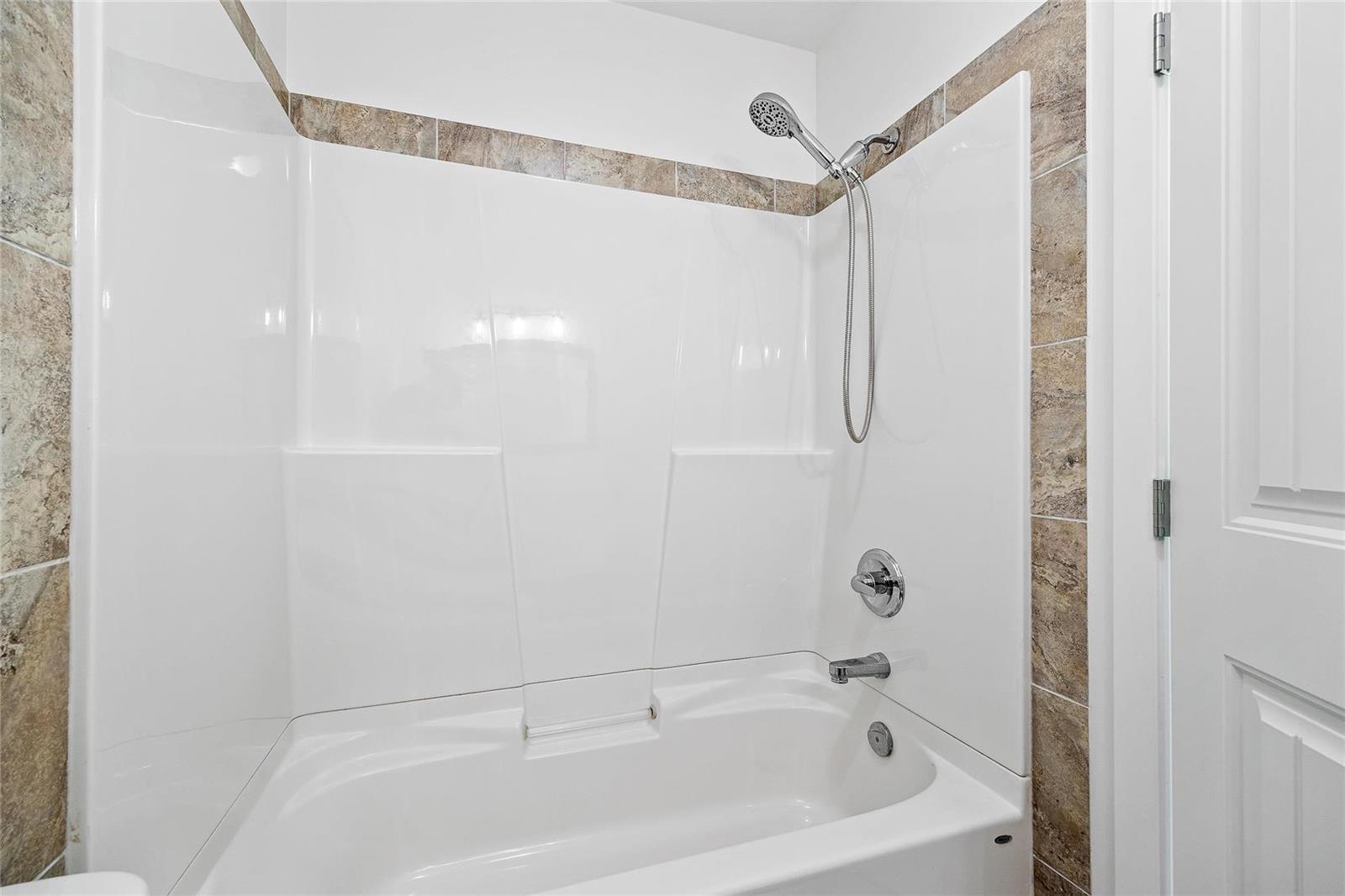 Listing 10270490 - Large Photo # 33