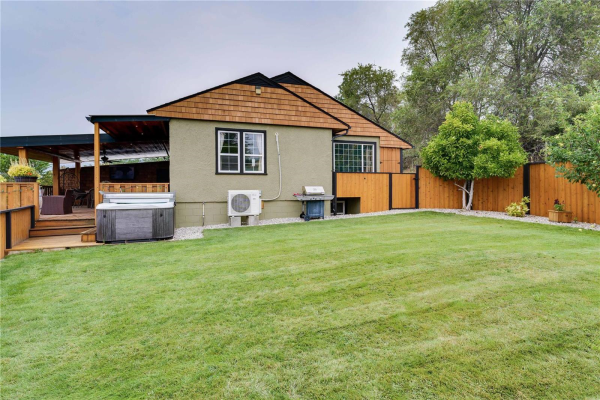 6661 Meadows Drive,, Oliver