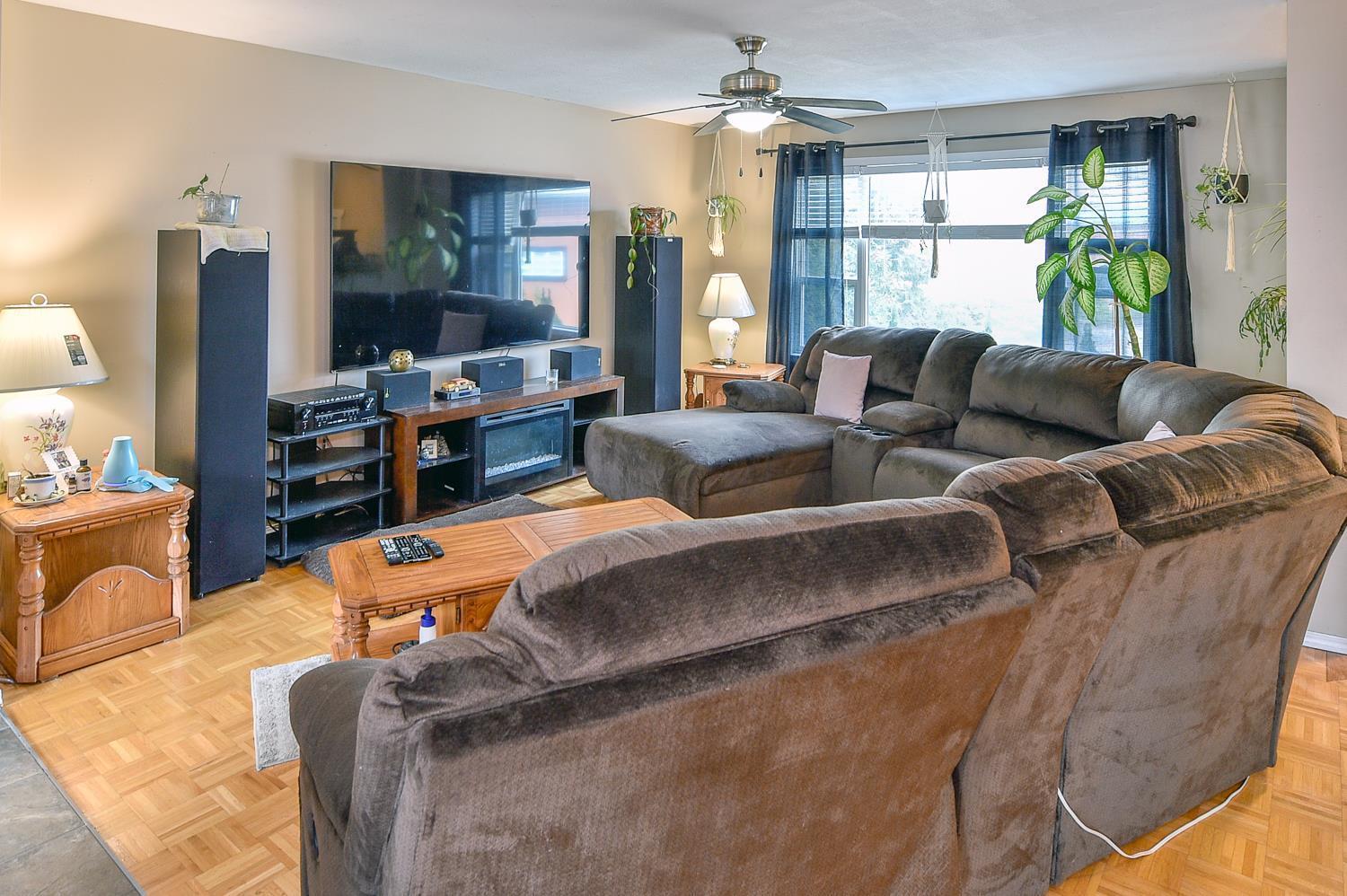 Listing 10270610 - Large Photo # 5