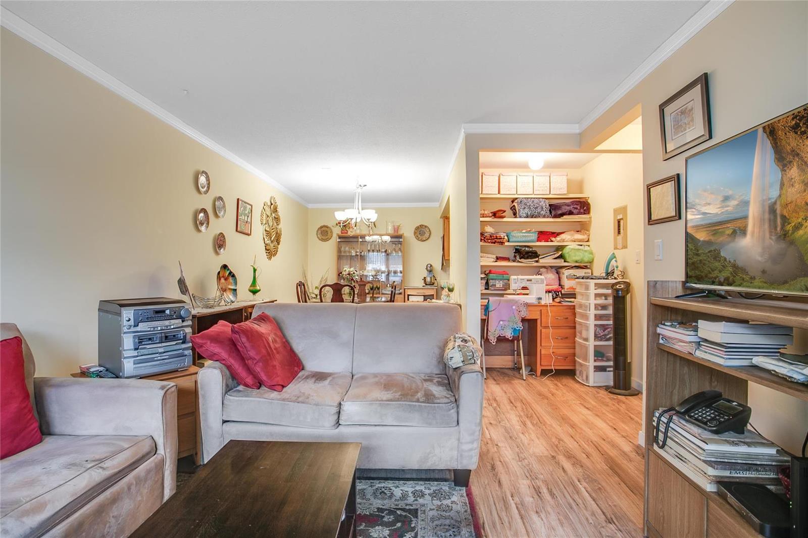 Listing 10270785 - Large Photo # 6