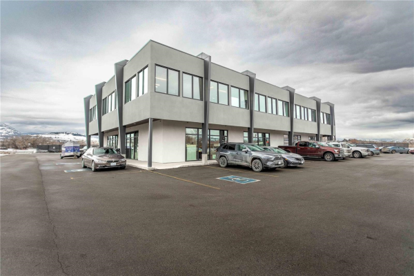 #3 1990 Landsdowne Place,, Kelowna