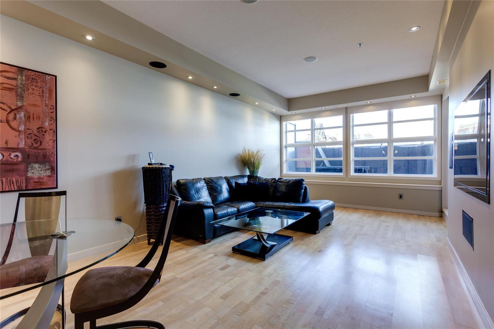 Listing 10270986 - Large Photo # 10