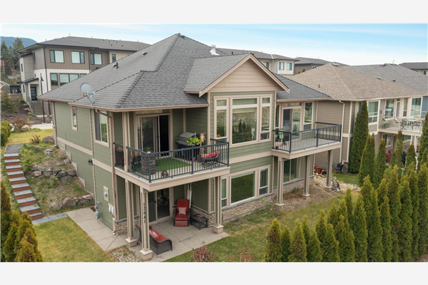 12841 Lake Hill Drive,, Lake Country