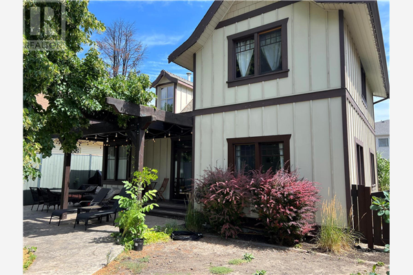 2137 Pandosy Street,, Kelowna