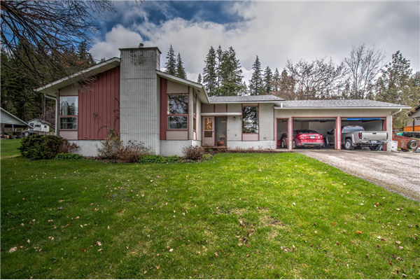3770 Lakeshore Road, NE, Salmon Arm