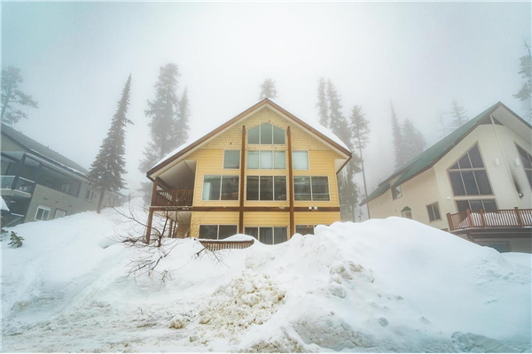 4871 Snow Pines Road,, Big White