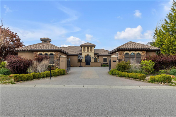 2525 Hillsborough Road,, West Kelowna