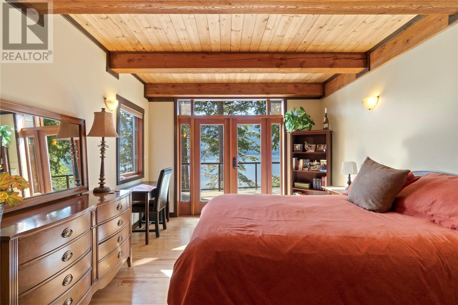 6432 Sunnybrae Canoe Point Road Unit# 6, #6