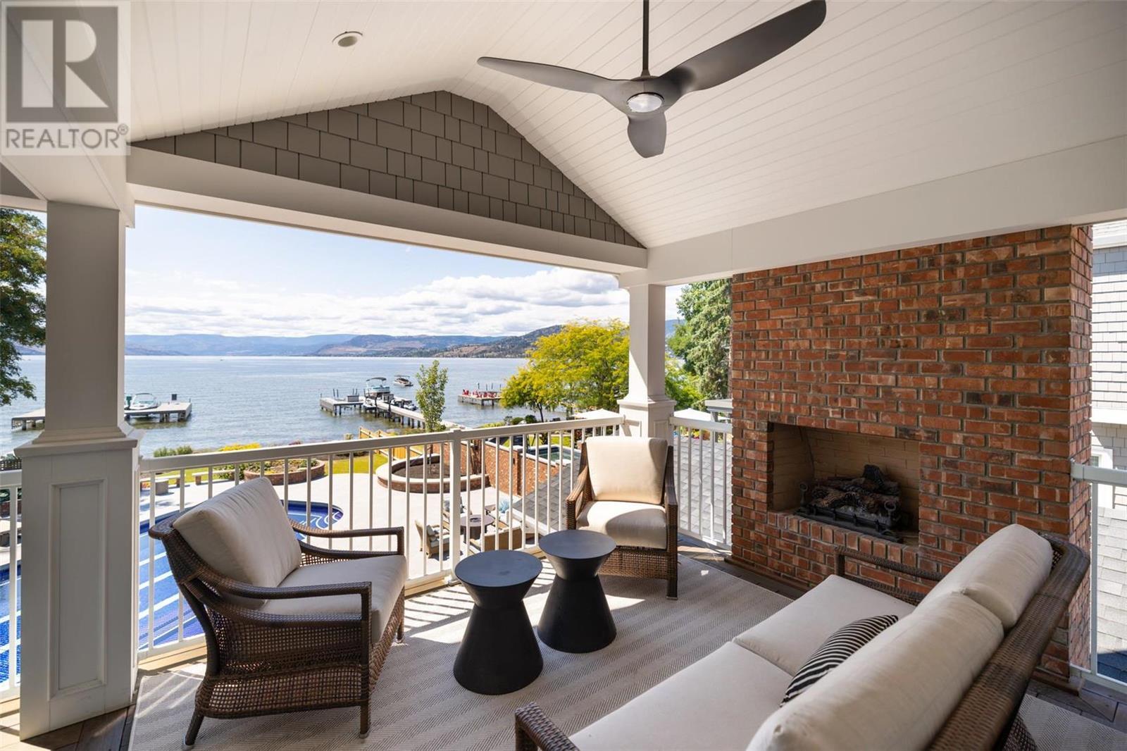 3590 Lakeshore Road