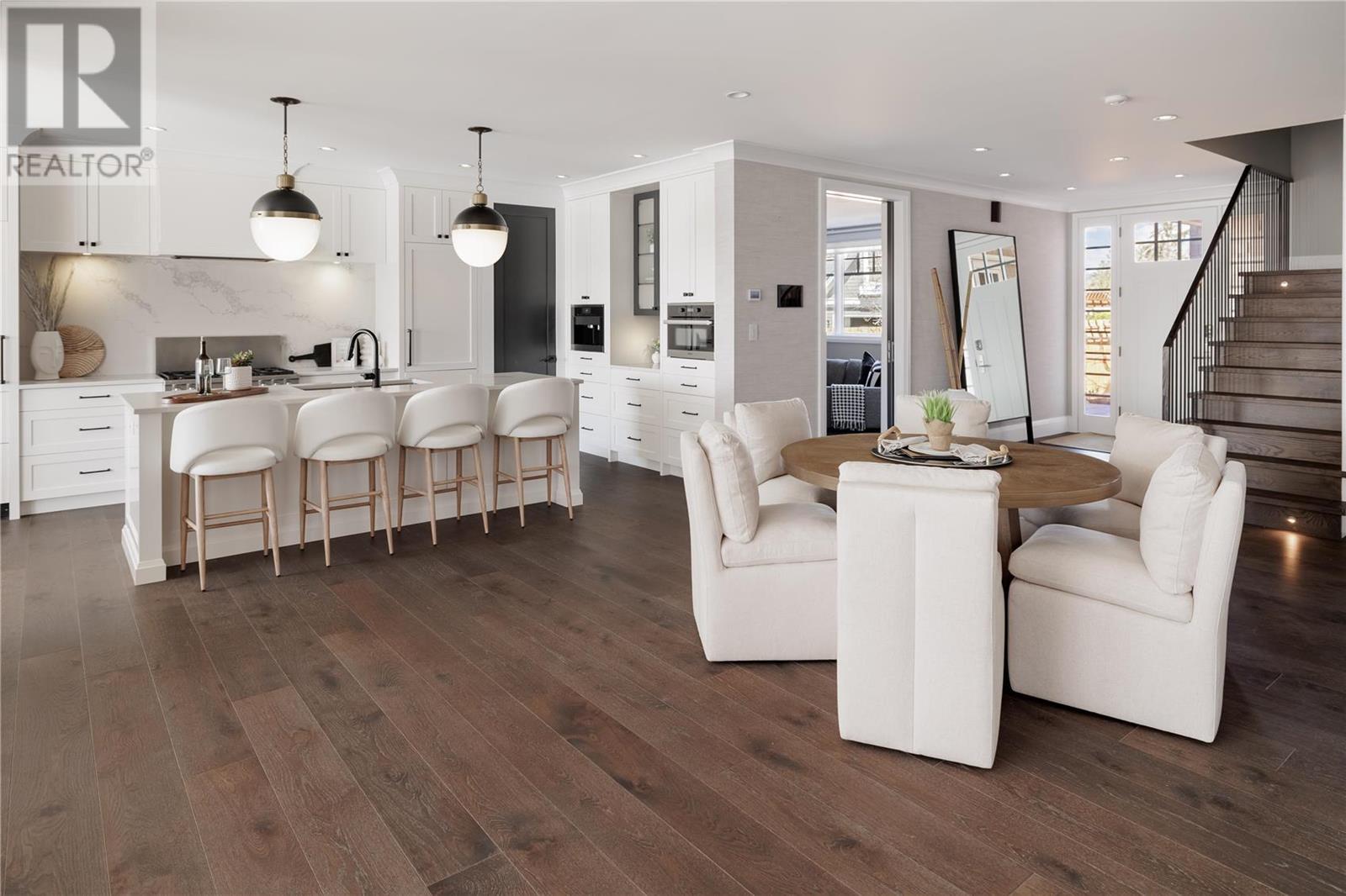 3590 Lakeshore Road
