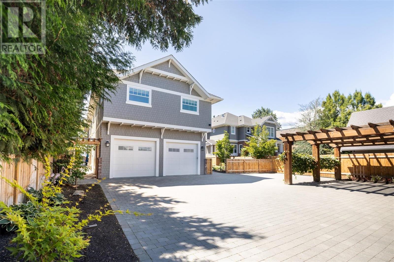 3590 Lakeshore Road
