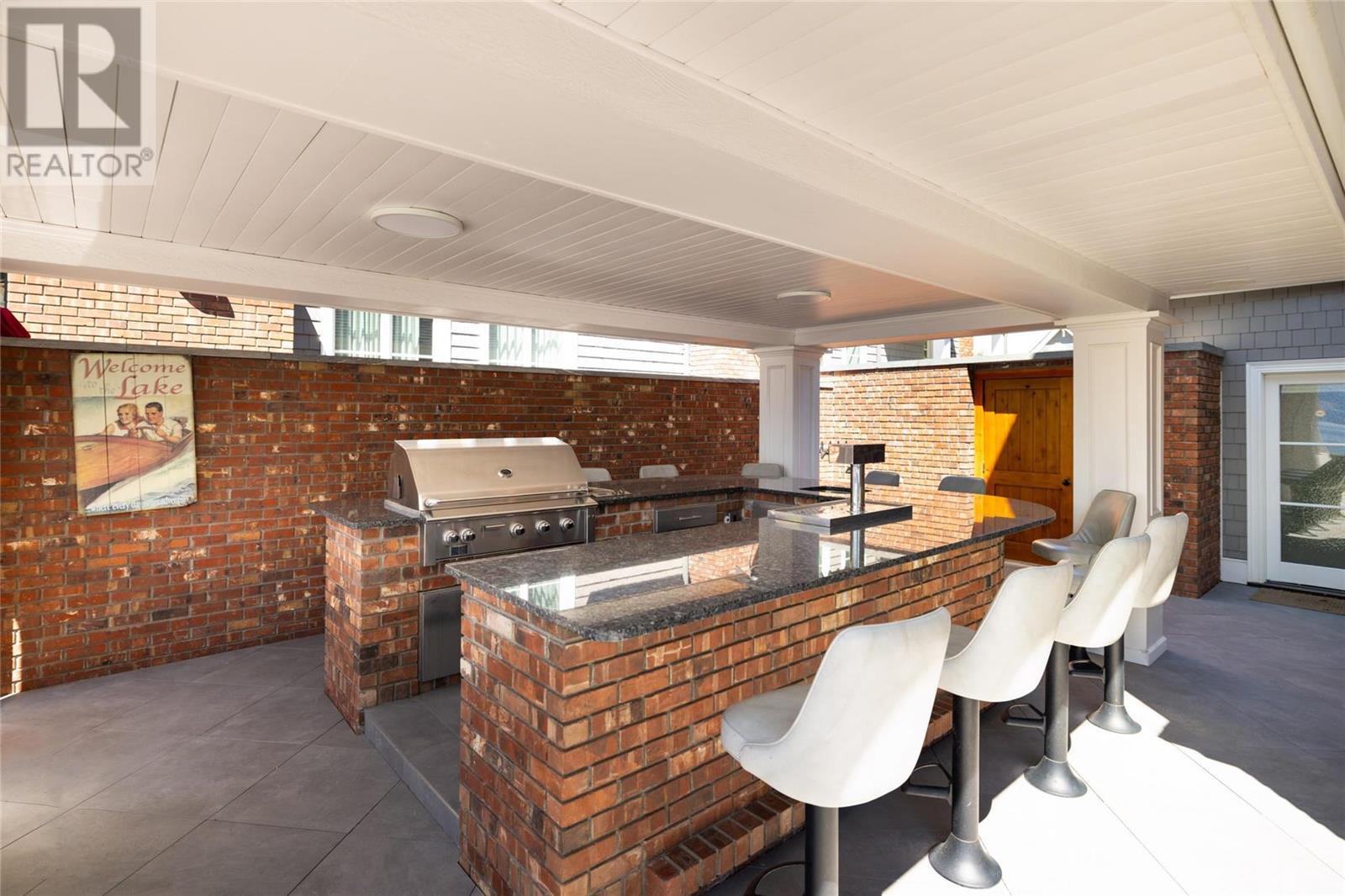 3590 Lakeshore Road