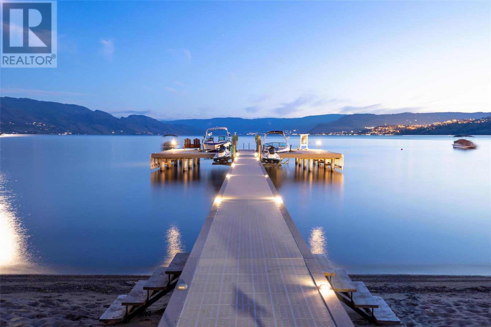 3590 Lakeshore Road